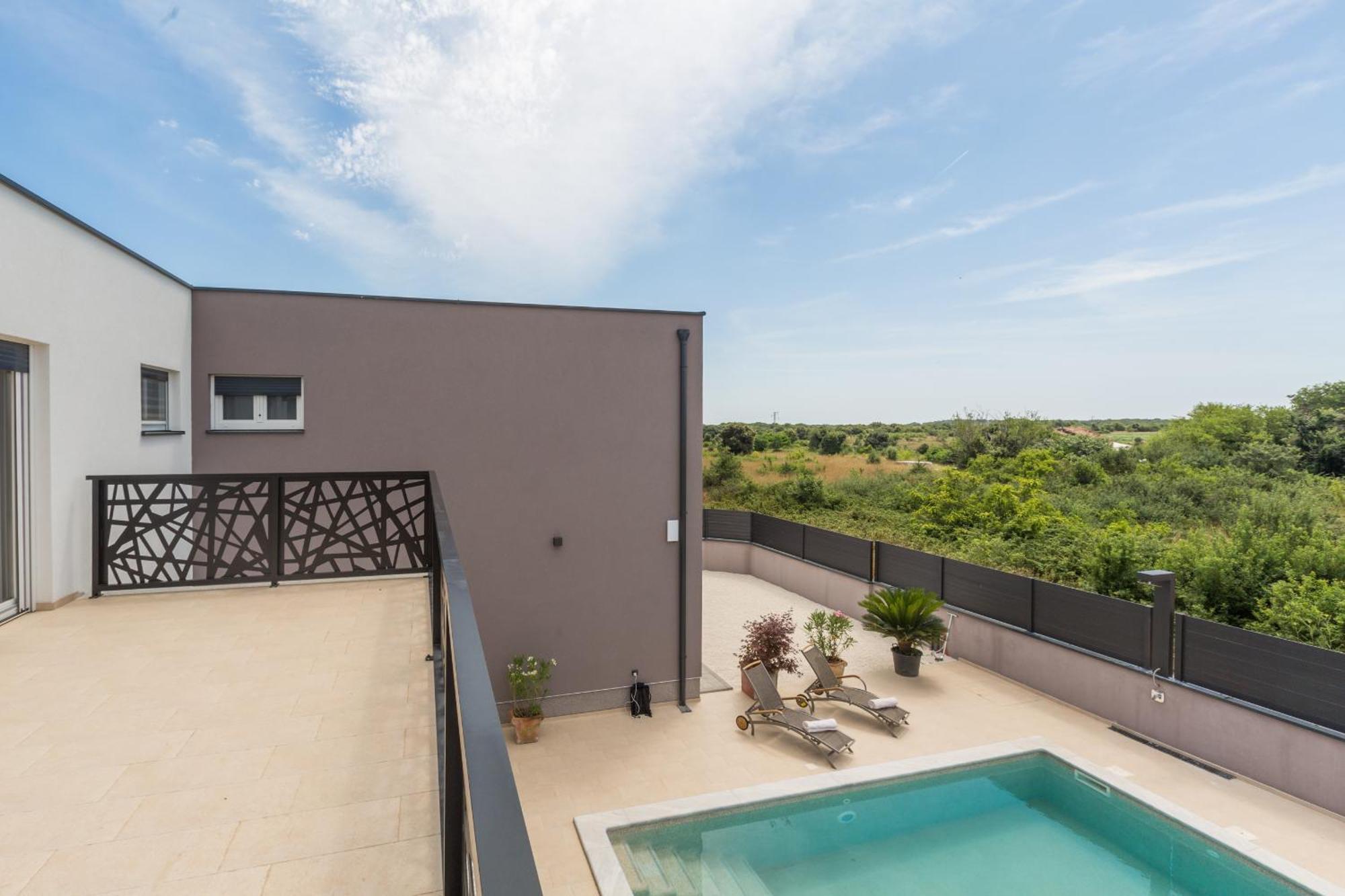 Villa Mirela Lux